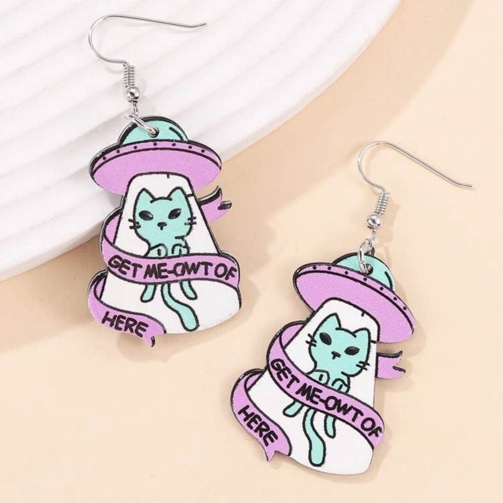🛸 Super Cute Pastel Alien UFO Kitty Cat Alien Drop Earrings 🐈 - Picture 1 of 4